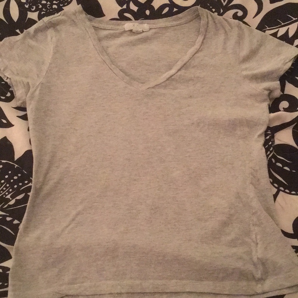 short sleeved vneck from forever 21’s essentials